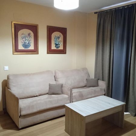 Apartamentos Turisticos La Garza Caces Δωμάτιο φωτογραφία