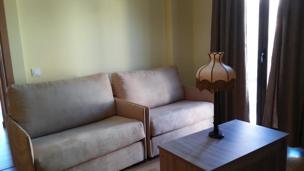Apartamentos Turisticos La Garza Caces Εξωτερικό φωτογραφία