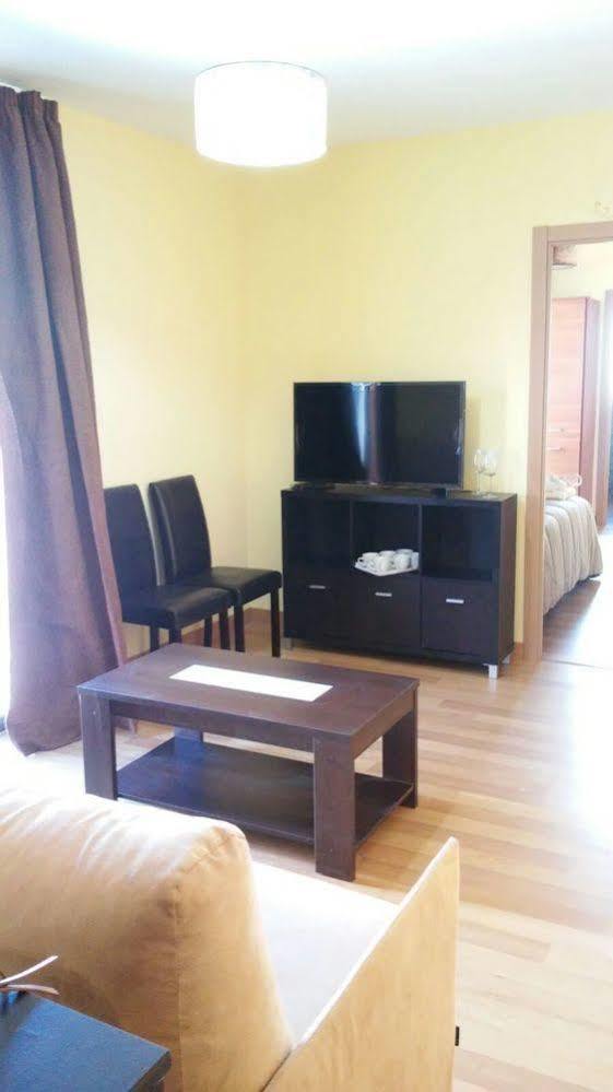 Apartamentos Turisticos La Garza Caces Εξωτερικό φωτογραφία