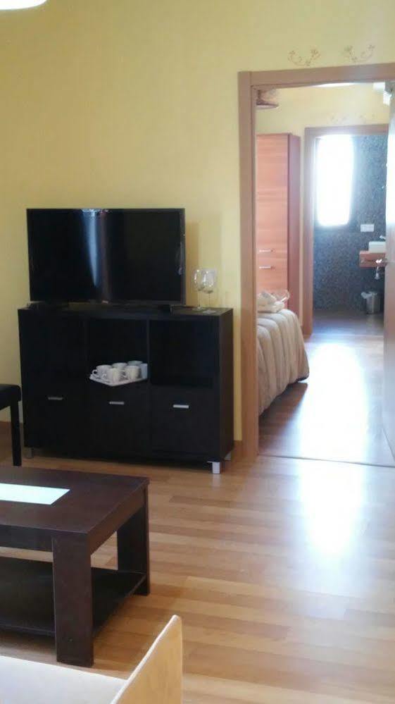 Apartamentos Turisticos La Garza Caces Εξωτερικό φωτογραφία